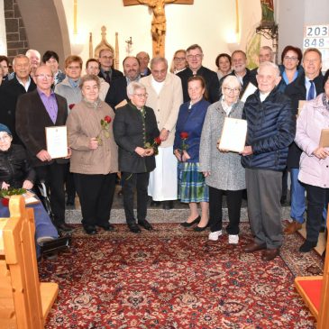 Heilige Messe für die Ehejubelpaare